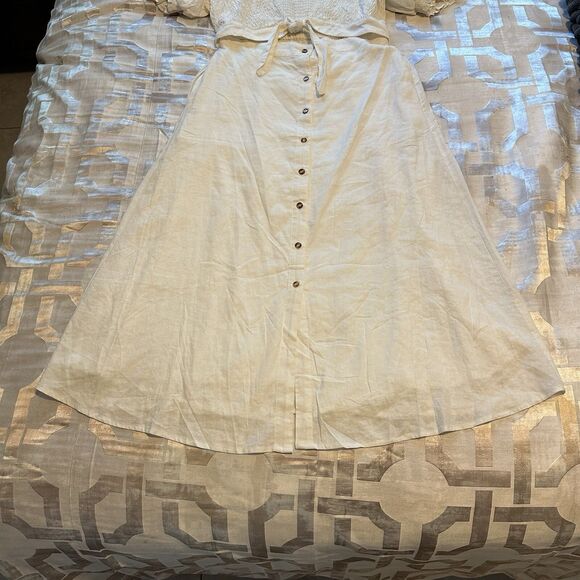 White Dress Size L Halter Top Smocked Puff Sleeves - Picture 4 of 9